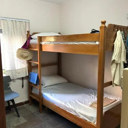 Royal 3 Opposite Nalu Bar * Тирана