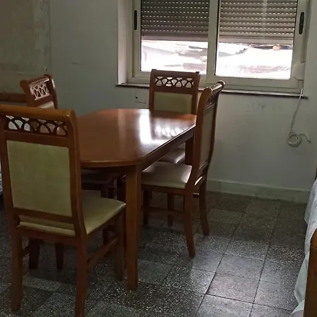 Гостевой дом Royal 3 Opposite Nalu Bar Тирана